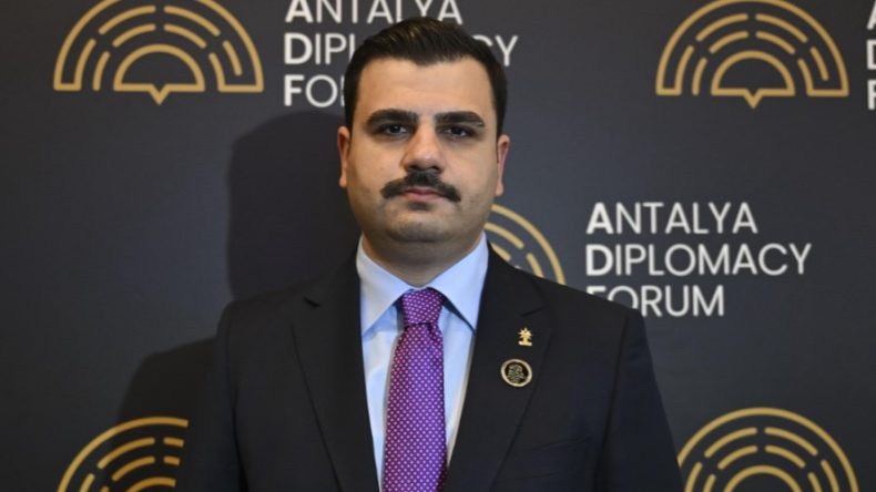 Eyy&uuml;p Kadir İnan&rsquo;dan Antalya Diplomasi Forumu &uuml;zerinden CHP&rsquo;ye sert tepki