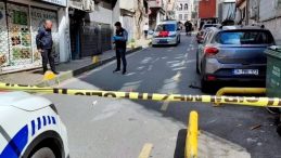 Fatih'te Boşanma Aşamasındaki &Ccedil;iftin Yakınları Arasında Silahlı Kavga: 2 Yaralı