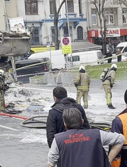 Fatih'te &Ccedil;&ouml;p Kamyonunda Patlama