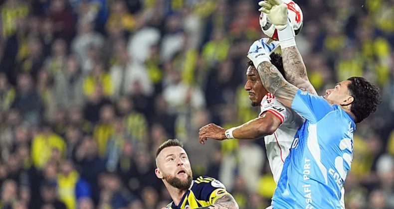 Fenerbah&ccedil;e 7 ma&ccedil; sonra kalesini gole kapattı!