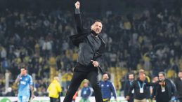 Fenerbah&ccedil;e Beşiktaş Derbisinde Heyecan Dolu Anlar