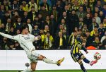Fenerbah&ccedil;e-Beşiktaş rekabetinde 16 futbolcunun "ilk derbi" heyecanı