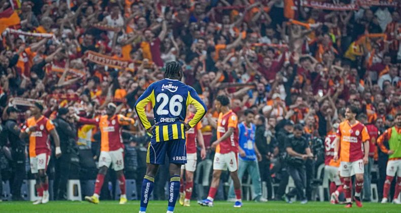 Fenerbah&ccedil;e, bu sezon ilk kez derbi kaybetti!