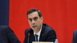 Fenerbah&ccedil;e Y&uuml;ksek Divan Kurulu Başkanı Şekip Mosturoğlu: "İnisiyatif rakibimize ge&ccedil;ti"