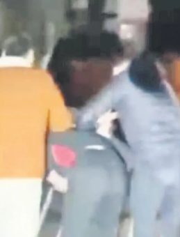 Firari h&uuml;k&uuml;ml&uuml; polisten ka&ccedil;amadı