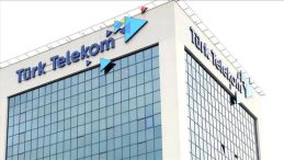 Fitch&rsquo;ten T&uuml;rk Telekom kararı: G&ouml;r&uuml;n&uuml;m&uuml; revize edildi