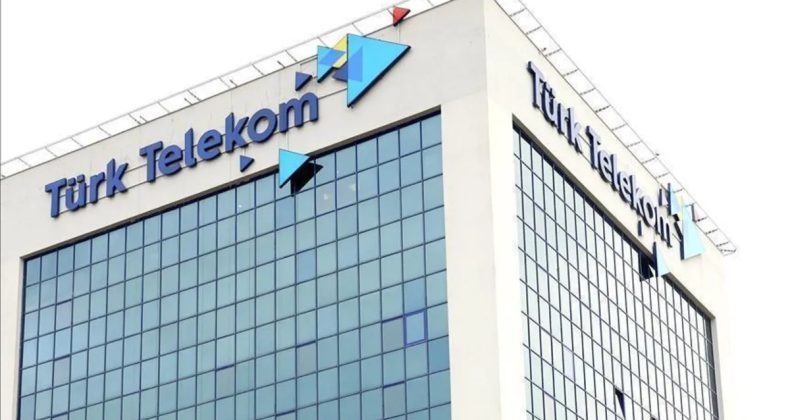 Fitch&rsquo;ten T&uuml;rk Telekom kararı: G&ouml;r&uuml;n&uuml;m&uuml; revize edildi