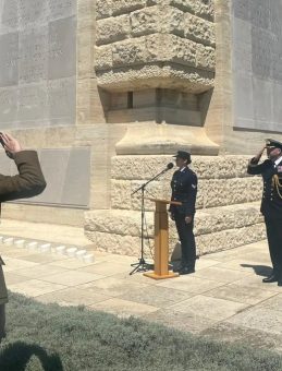 Fransız ve İngiliz Anıtlarında Anma Programı D&uuml;zenlendi