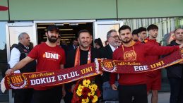 Galatasaray Kafilesi İzmir'e Geldi