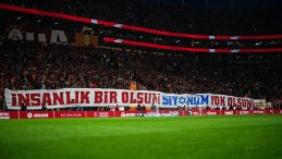 Galatasaray Taraftarından İsrail'e Protesto
