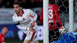 Galatasaray&rsquo;da Yunus Akg&uuml;n&rsquo;den Şampiyonluk Mesajı!