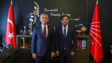 Gazetecilere tehdit trole&hellip; Arif Kocabıyık&rsquo;a &Ouml;zg&uuml;r &Ouml;zel&rsquo;den rozet