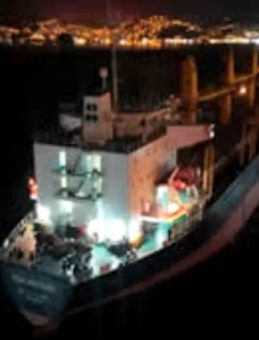 Gemi arıza yaptı: İstanbul Boğazında trafik çift yönlü askıya alındı