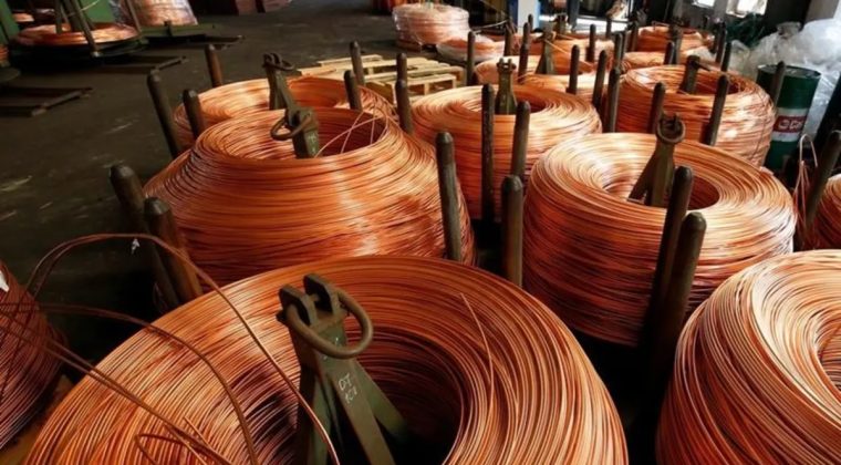 Goldman Sachs&rsquo;tan bakır uyarısı: H&uuml;rm&uuml;z Boğazı kapanırsa fiyatlar daha da d&uuml;şebilir