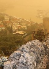 G&ouml;ky&uuml;z&uuml; Renk Değiştirdi: G&ouml;r&uuml;nt&uuml;ler Antalya'dan!