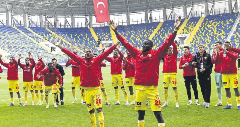 G&ouml;ztepe hayata d&ouml;nd&uuml;