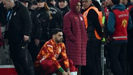 G&uuml;nay G&uuml;ven&ccedil;'ten &ccedil;arpıcı Uğurcan &Ccedil;akır ve hakem s&ouml;zleri!