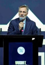 Hacı adayları, Arnavutk&ouml;y'den kutsal topraklara dualarla uğurlandı