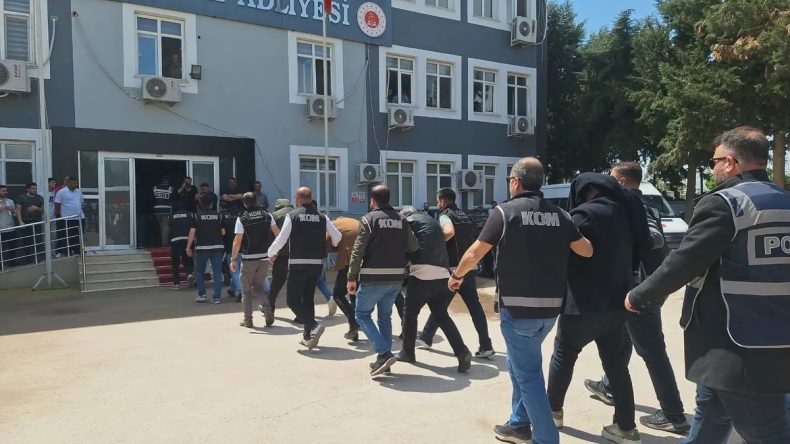 Halfeti&rsquo;de b&uuml;y&uuml;k operasyon! Eski Belediye Başkanı dahil 29 tutuklama