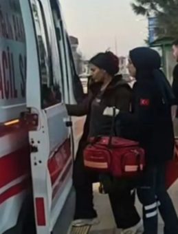 Hamile Kadın Okula Sığındı