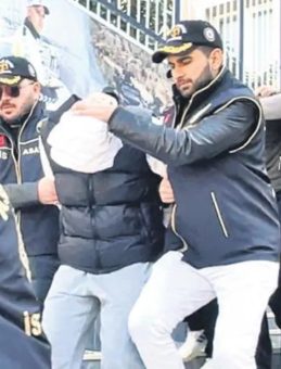 Hara&ccedil; &ccedil;etesine operasyon: 11 g&ouml;zaltı