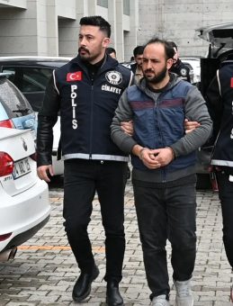 Hastanede Bı&ccedil;aklı Dehşette 3 Kardeş Adliyeye Sevk Edildi