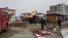 Hatay'da iş&ccedil;ilerin kaldığı iki katlı yatakhanede yangın