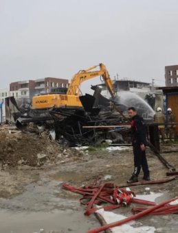 Hatay'da iş&ccedil;ilerin kaldığı iki katlı yatakhanede yangın