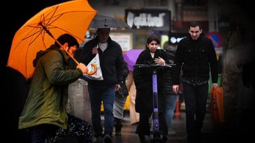 Hava bir anda değişiyor: Meteoroloji saat verdi… G&ouml;k g&uuml;r&uuml;lt&uuml;l&uuml; sağanak geliyor! 5 g&uuml;n boyunca etkili olacak