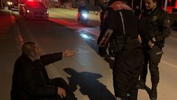 Husumetli Komşular Mahkemeden Sonra Kavgaya Tutuştu: 2 Yaralı!