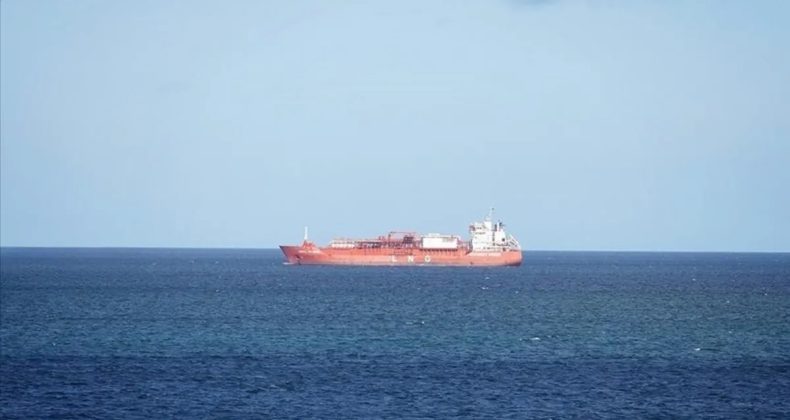 H&uuml;rm&uuml;z&rsquo;de yeni d&ouml;nem: İran ge&ccedil;iş gelirlerini toplamaya başladı