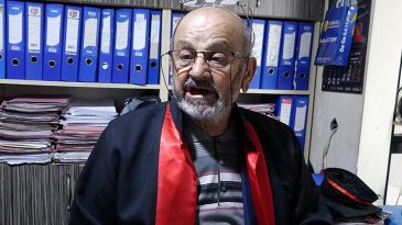 İ&ccedil;inde ukde kalmıştı: 77 yaşında &uuml;niversite hayalini ger&ccedil;ekleştirdi | '&Ouml;ğrenciler bana 'dede' diyordu'