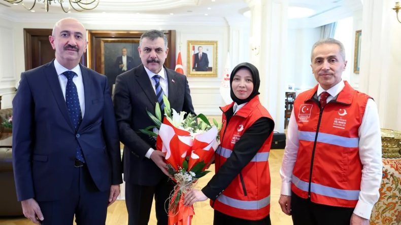 İ&ccedil;işleri Bakanı &Ccedil;ift&ccedil;i, G&ouml;&ccedil; İdaresi Başkanlığı Heyetini Kabul Etti