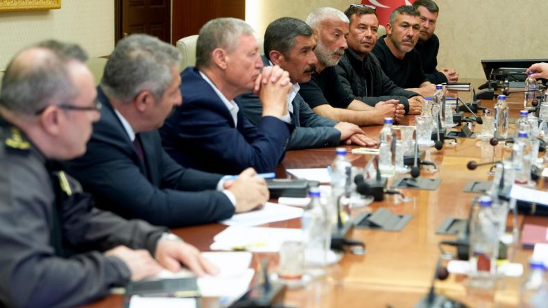 İ&ccedil;işleri Bakanlığı'nda madencilerle g&ouml;r&uuml;şme