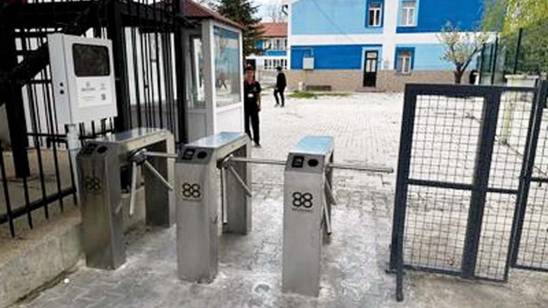 İ&ccedil;işleri Bakanlığı'ndan 81 ile genelge: Okullara X-Ray ve Kamera Sistemi