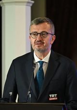 İletişim Başkanı Duran'dan Galatasaray ve Fenerbah&ccedil;e'ye teşekk&uuml;r: Dijital d&uuml;nyadaki g&uuml;venliğimiz i&ccedil;in &ouml;nemli birer mesaj