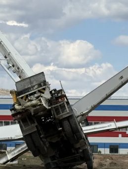 İnşaat iş&ccedil;isinin feci sonu: Beton kalıbına d&uuml;şerek hayatını kaybetti!