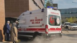 İnşaatta Facianın Eşiğinden D&ouml;n&uuml;ld&uuml;: Akıma Kapılıp 3&rsquo;&uuml;nc&uuml; Kattan D&uuml;şt&uuml;!