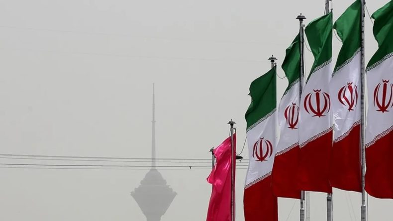 İran: H&uuml;rm&uuml;z Boğazı'ndan elde edilen ilk gelirler Merkez Bankası hesabına aktarıldı