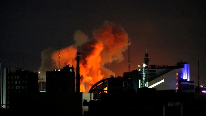 İran: Kuşatılabilecek bir &uuml;lke değiliz