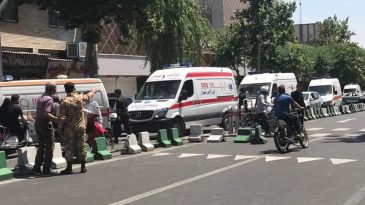İran&rsquo;da polise silahlı saldırı: 3 &ouml;l&uuml;