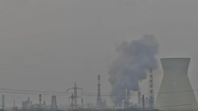 IRNA: ABD-İsrail, Petrokimya Şirketlerinin Bulunduğu B&ouml;lgelere Saldırı D&uuml;zenledi