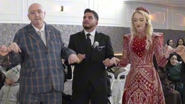 İsko&ccedil;ya'dan tatil i&ccedil;in geldi, Musa'ya vurulunca hayatı değişti | Evlendi, M&uuml;sl&uuml;man olup adını değiştirdi