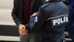 Isparta'da 'sahte hoca' tutuklandı! 'Evinizde b&uuml;y&uuml; var, bunu bozmamız lazım'