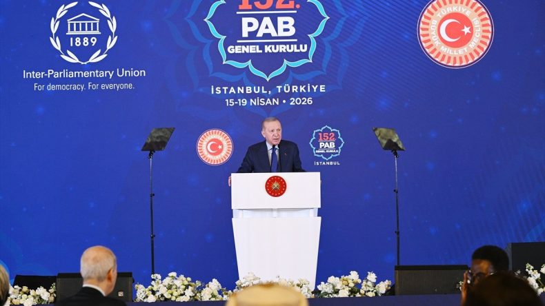 İsrail barışın ve huzurun &ouml;n&uuml;ndeki en b&uuml;y&uuml;k engel
