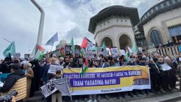 İsrail'in Gazze'ye Y&ouml;nelik Saldırıları İstanbul'da Protesto Edildi