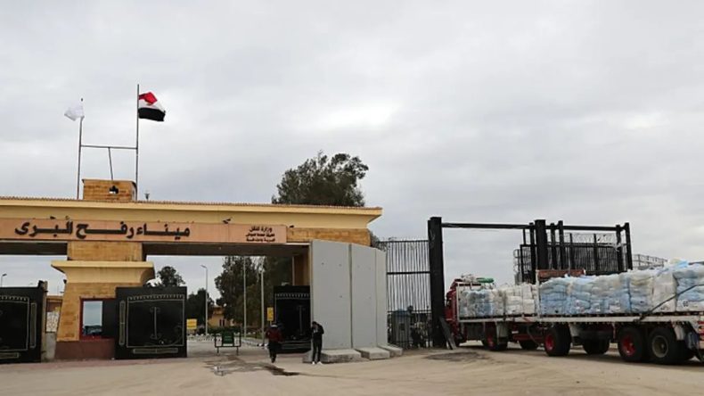 İsrail&rsquo;den skandal Refah kararı: Sınır Kapısı yeniden ge&ccedil;işlere kapatıldı