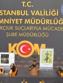 İstanbul Emniyeti Seri Operasyonlarla Paha Bi&ccedil;ilemez Tarihi Eserleri Ele Ge&ccedil;irdi