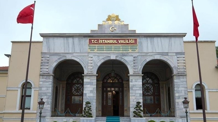 İstanbul Valiliği'nden 'hukuka ve insan haklarına aykırı muamele' iddialarına ilişkin a&ccedil;ıklama: Ger&ccedil;eği yansıtmıyor