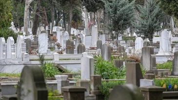 İstanbul Valiliği'nden mezarlıklarla ilgili yeni karar: İlgili kurumlara yazı g&ouml;nderildi